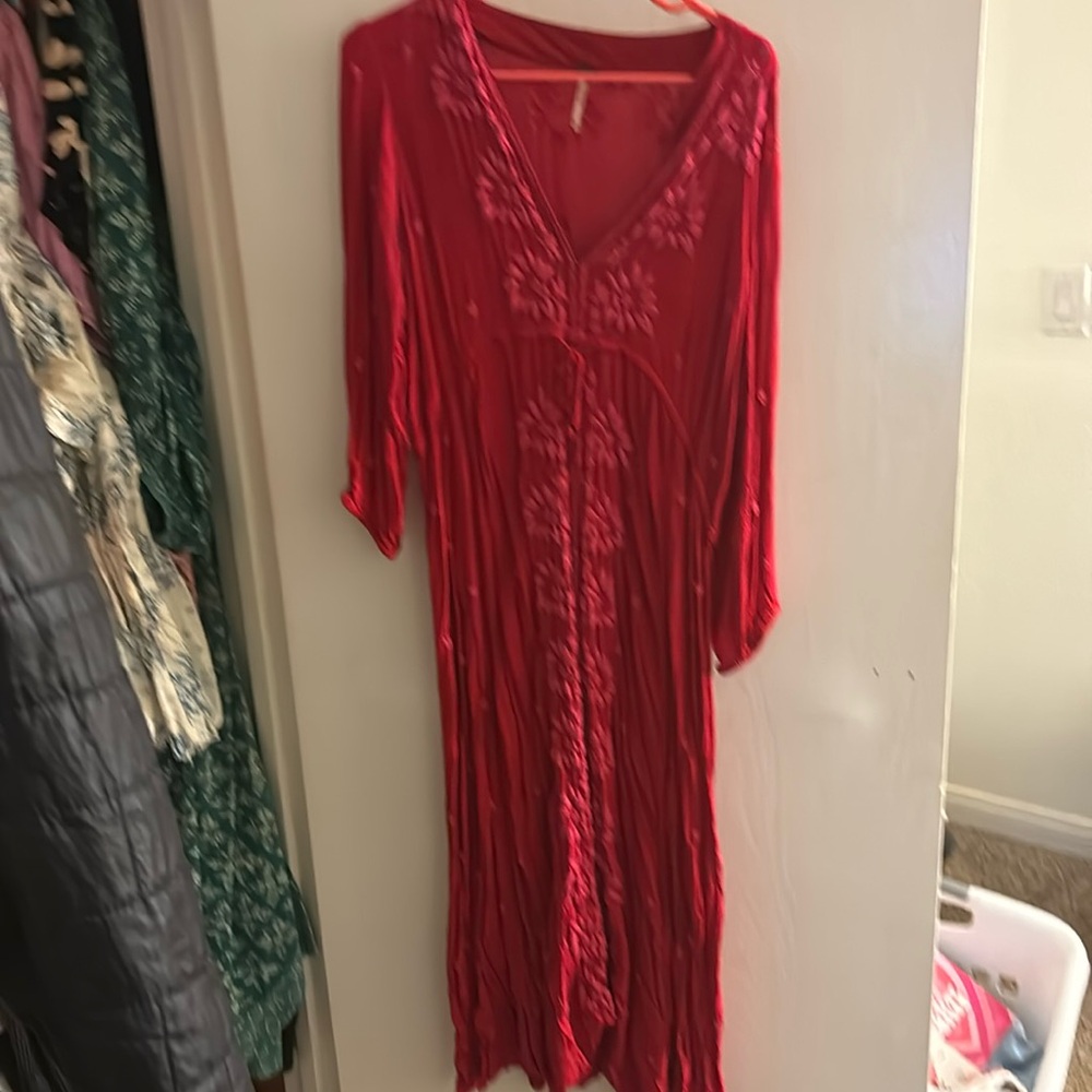 Embroidered Free People XL! Very flattering